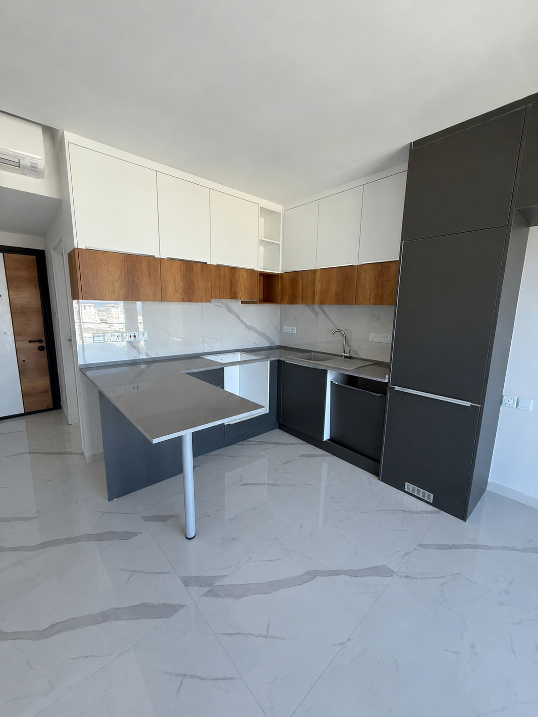 Riverside Life Residence’ta Deniz Manzaralı Satılık Eşyasız 1+0 Daire
