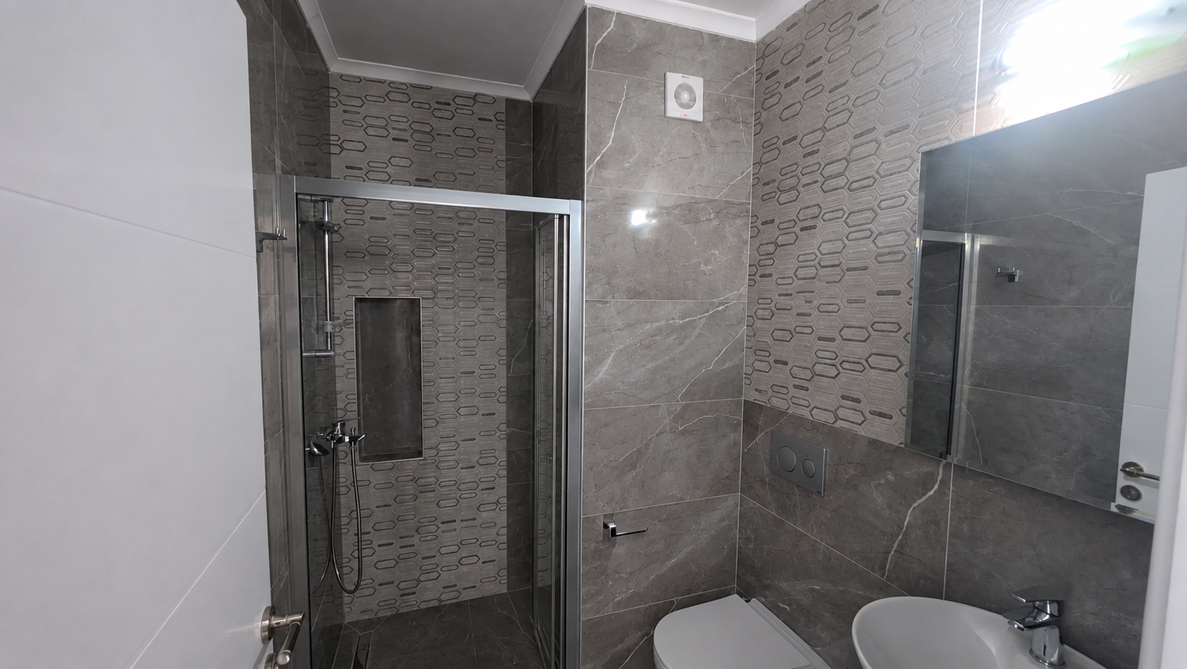 Riverside Life Residence’ta Satılık Eşyasız 1+0 Daire görsel 3