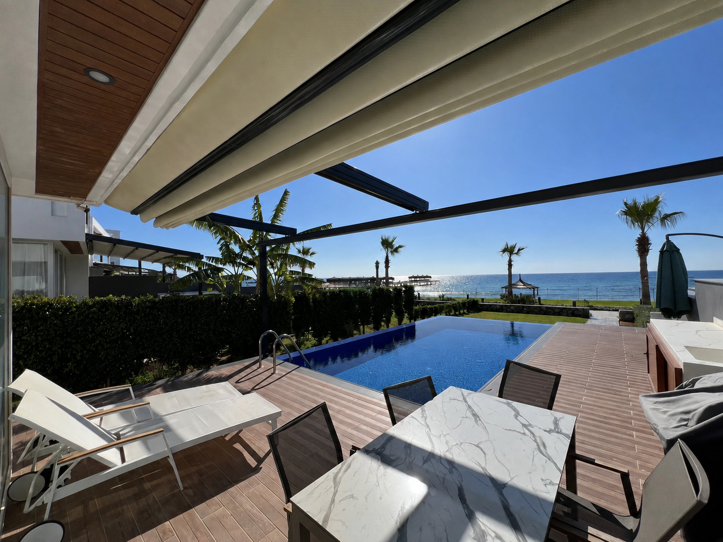 İskele Boğaz Four Seasons Life 1’de Deniz Manzaralı Satılık 3+1 İkiz Villa