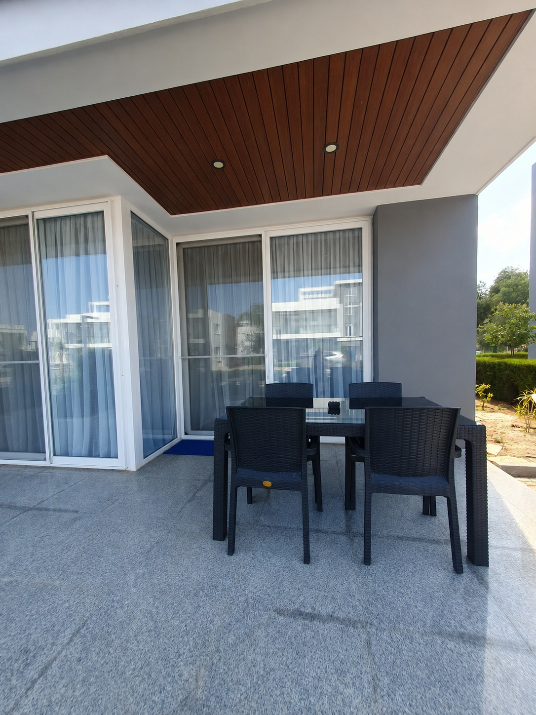 İskele Boğaz Four Seasons Life 1’de Full Eşyalı Satılık 2+1 Daire görsel 8