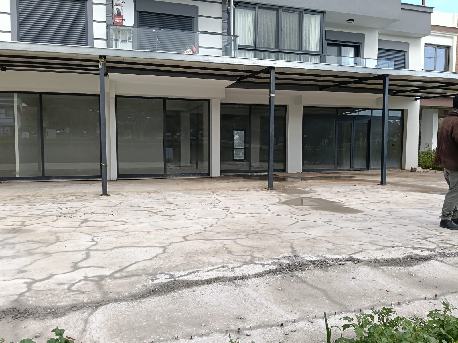 FOÇA GENCELLİ'DE CADDE ÜZERİ -GÜÇLÜ KONUMLU SATILIK DÜKKANLAR görsel 15