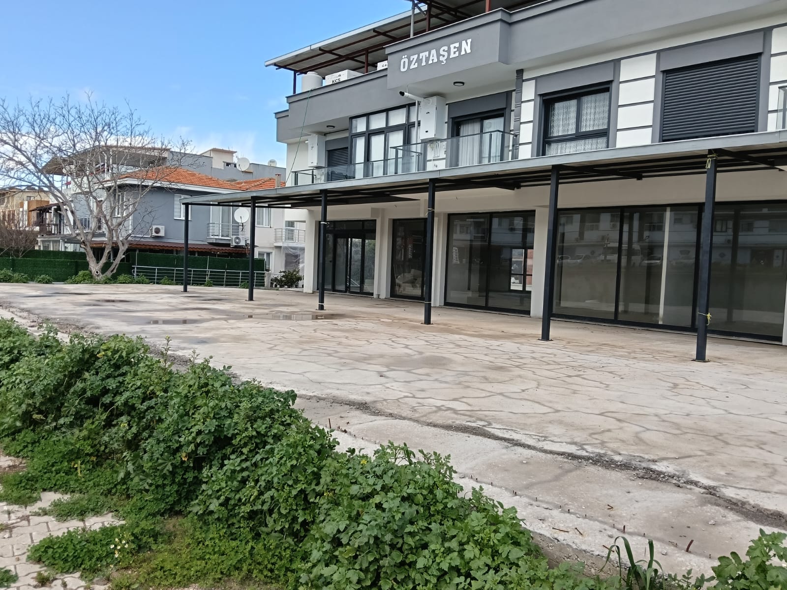 FOÇA GENCELLİ'DE CADDE ÜZERİ -GÜÇLÜ KONUMLU SATILIK DÜKKANLAR görsel 10