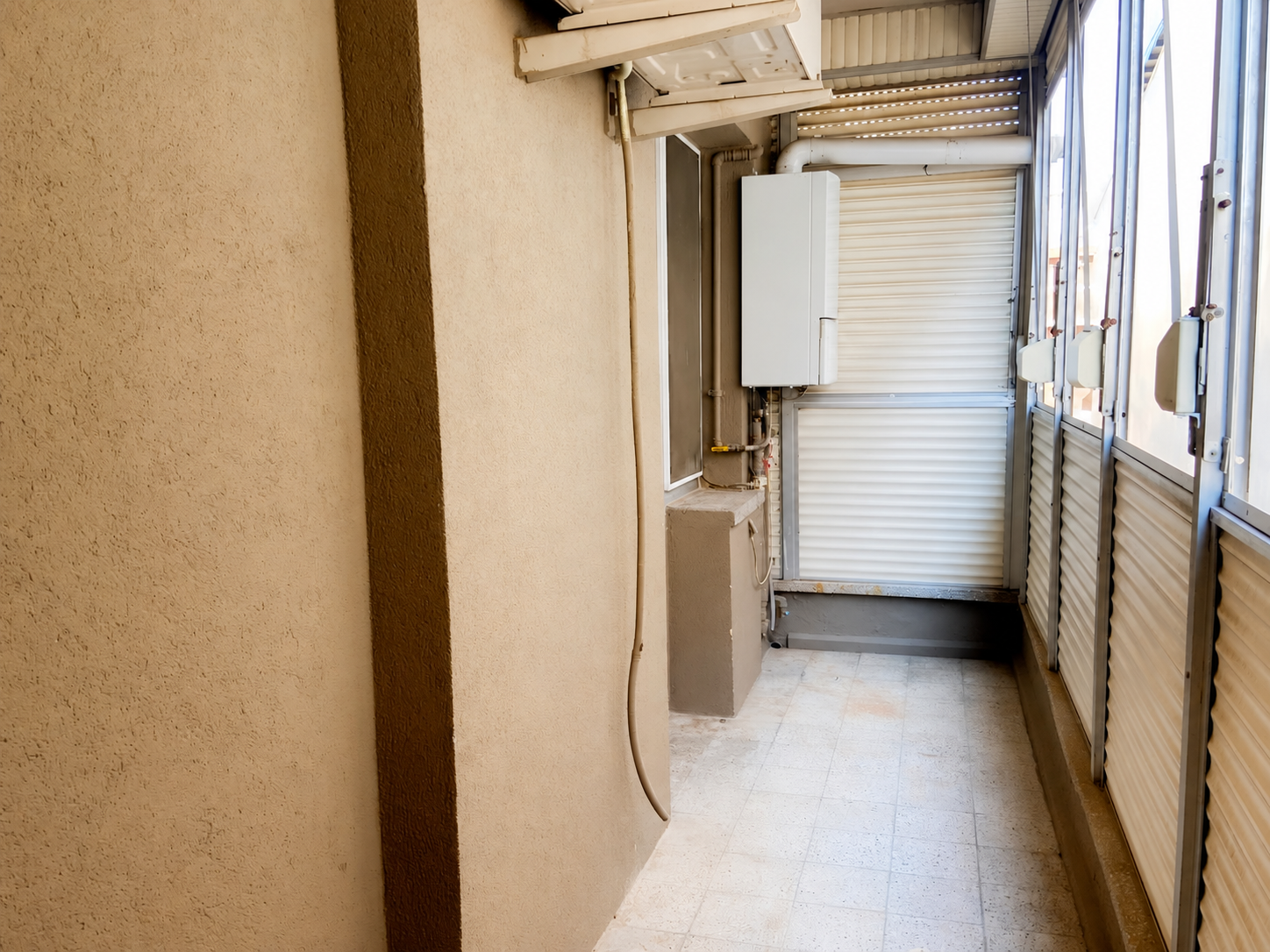 Bostanlı Merkezde Kullanışlı 3+1 Kiralık Daire görsel 6