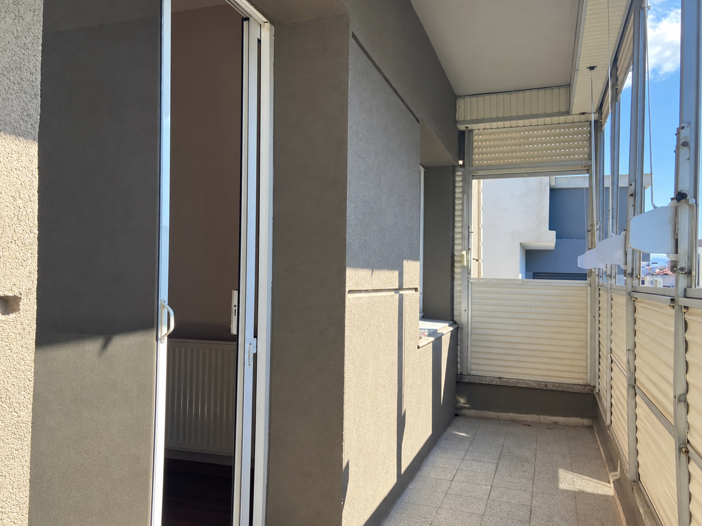 Bostanlı Merkezde Kullanışlı 3+1 Kiralık Daire görsel 3