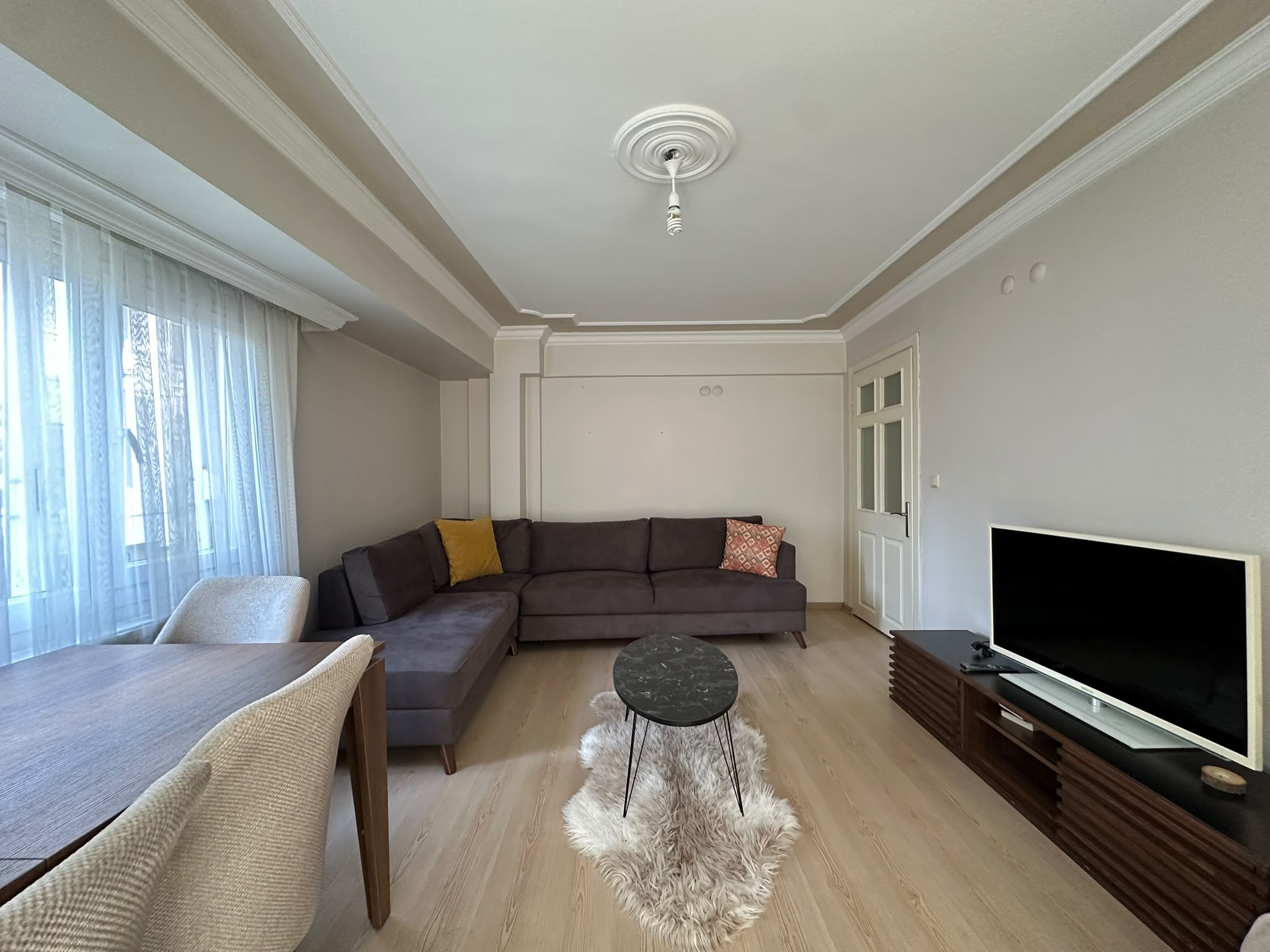 ATAKENT 2+1 AÇIK MUTFAKLI , ARAKAT, EŞYALI SATILIK DAİRE görsel 2